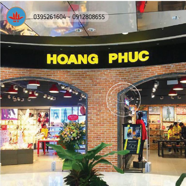 Gạch trang trí cửa hàng Dr Martens